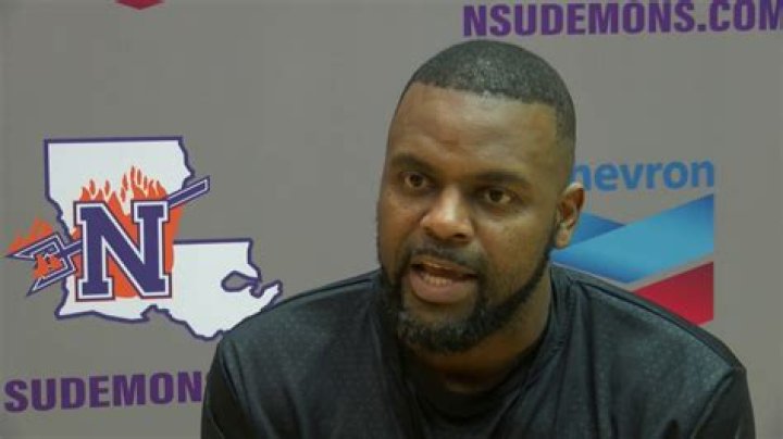 Aaron Swinson Biography, Age, Height, Net Worth, Family