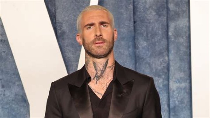 Adam Levine Biography, Age, Height, Wife, Net Worth, Family