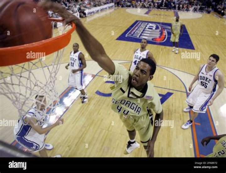 Alade Aminu Biography, Age, Height, Wife, Net Worth, Family