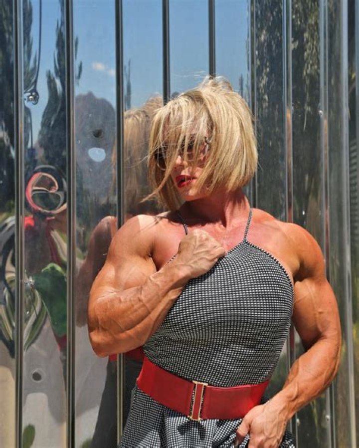 Aleesha Young Biography, Age, Height, Husband, Net Worth, Family