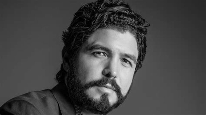 Alejandro Monteverde Biography, Age, Height, Wife, Net Worth, Family