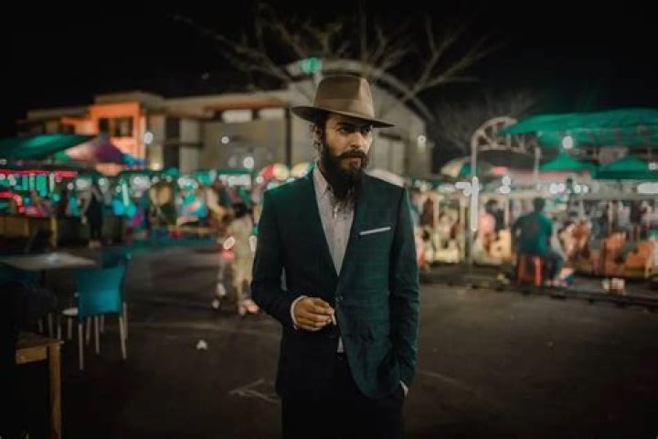 Alex Abbad Biography, Age, Height, Wife, Net Worth, Family