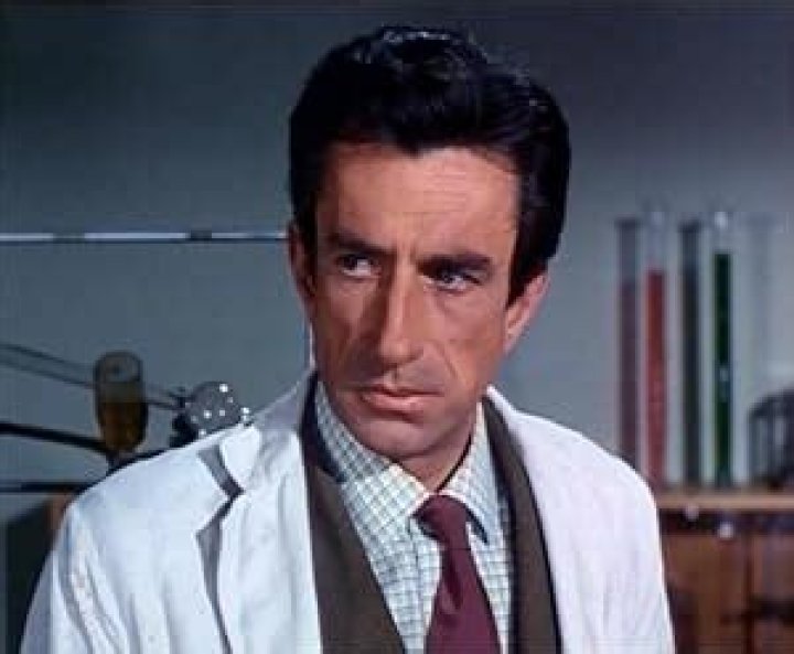 Alex Scott (actor) Biography, Age, Height, Wife, Net Worth and Family