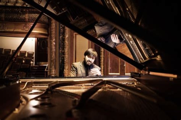 Alexander Korsantia Biography, Age, Height, Wife, Net Worth, Family