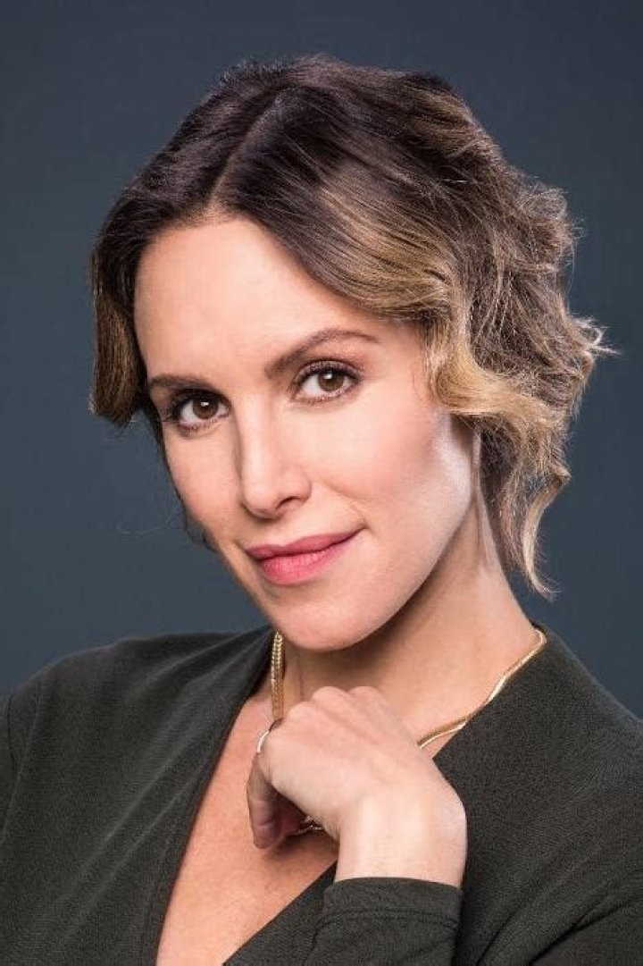 Alexandra de la Mora Biography, Age, Height, Net Worth, Family