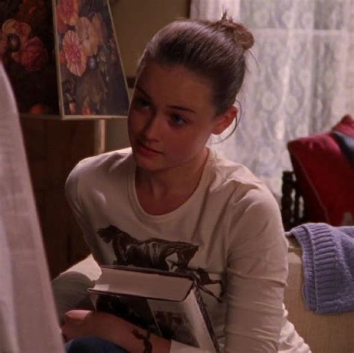 Alexis Bledel Biography, Age, Height, Husband, Net Worth, Family