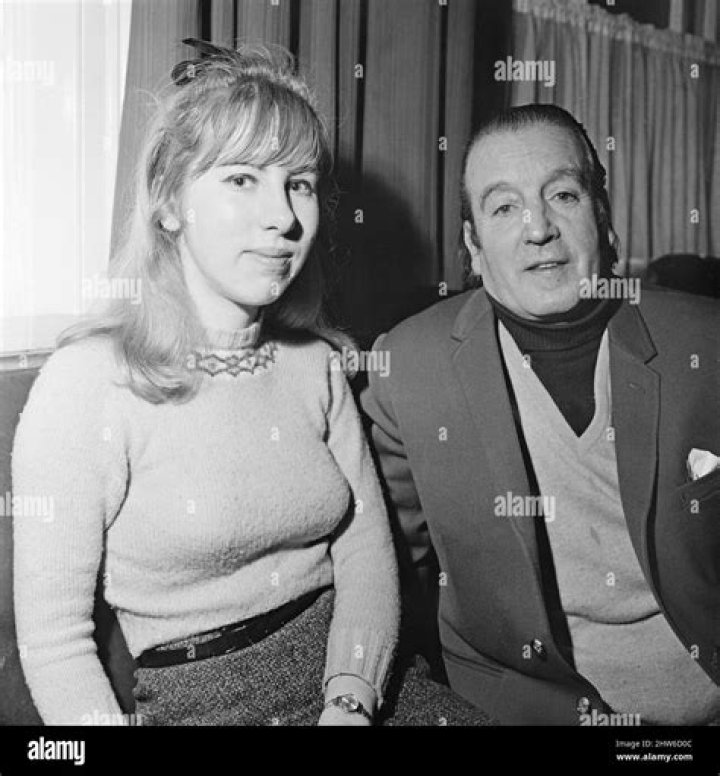 Alfred Lennon Biography, Age, Height, Wife, Net Worth and Family
