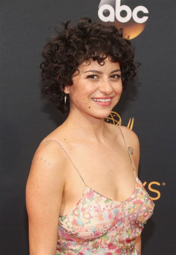 Alia Shawkat Biography, Age, Height, Husband, Net Worth, Family