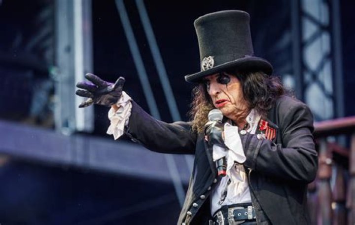Alice Cooper Biography, Age, Height, Wife, Net Worth, Family