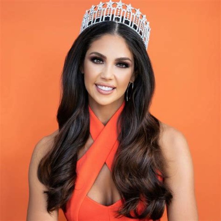 Allison Cook Biography, Age, Height, Husband, Net Worth, Family