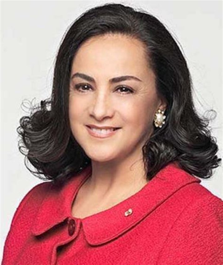 Alma Delfina Biography, Age, Height, Husband, Net Worth, Family