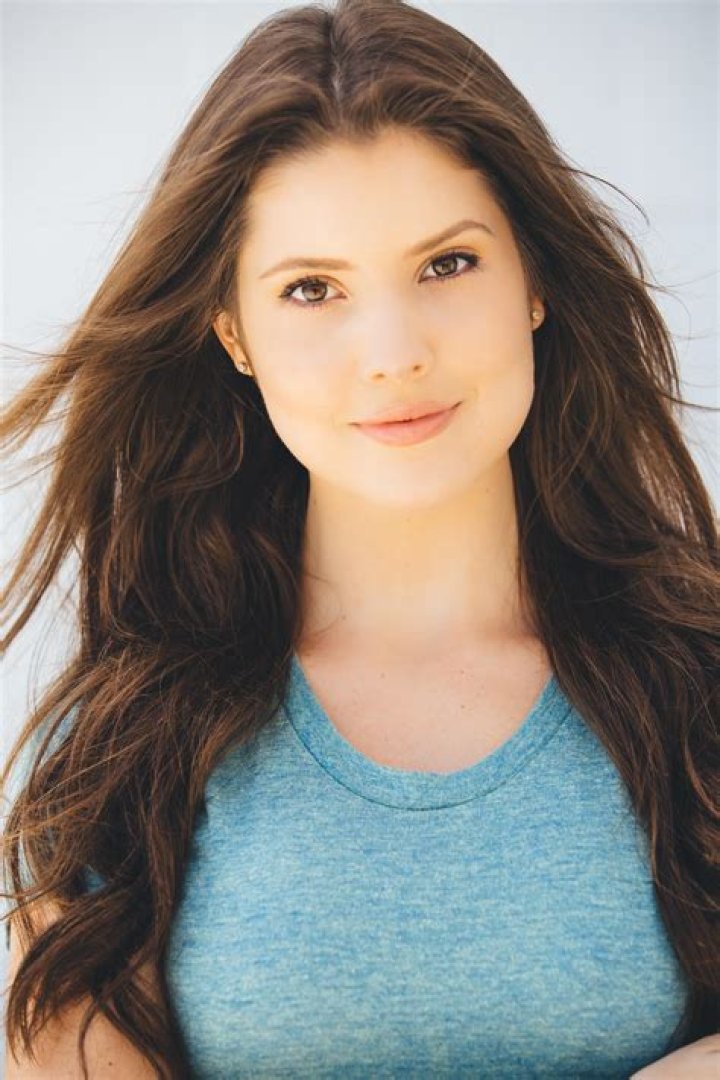Amanda Cerny Biography, Age, Height, Husband, Net Worth, Family