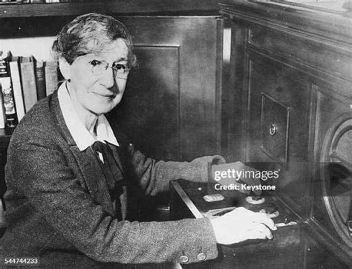 Amy Earhart Biography, Age, Height, Husband, Net Worth, Family