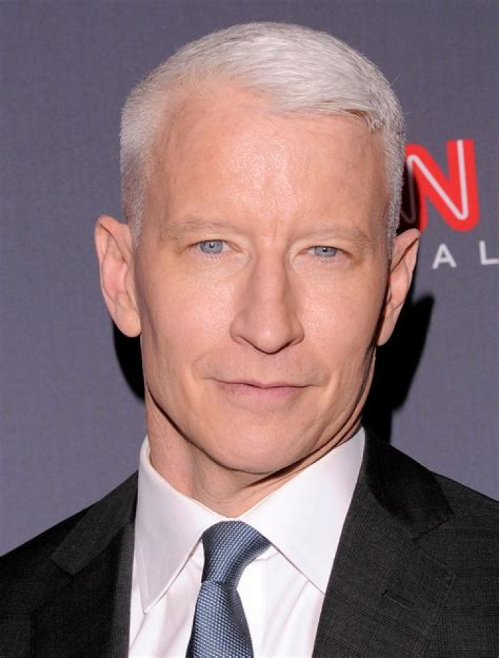 Anderson Cooper Biography, Age, Height, Wife, Net Worth, Family