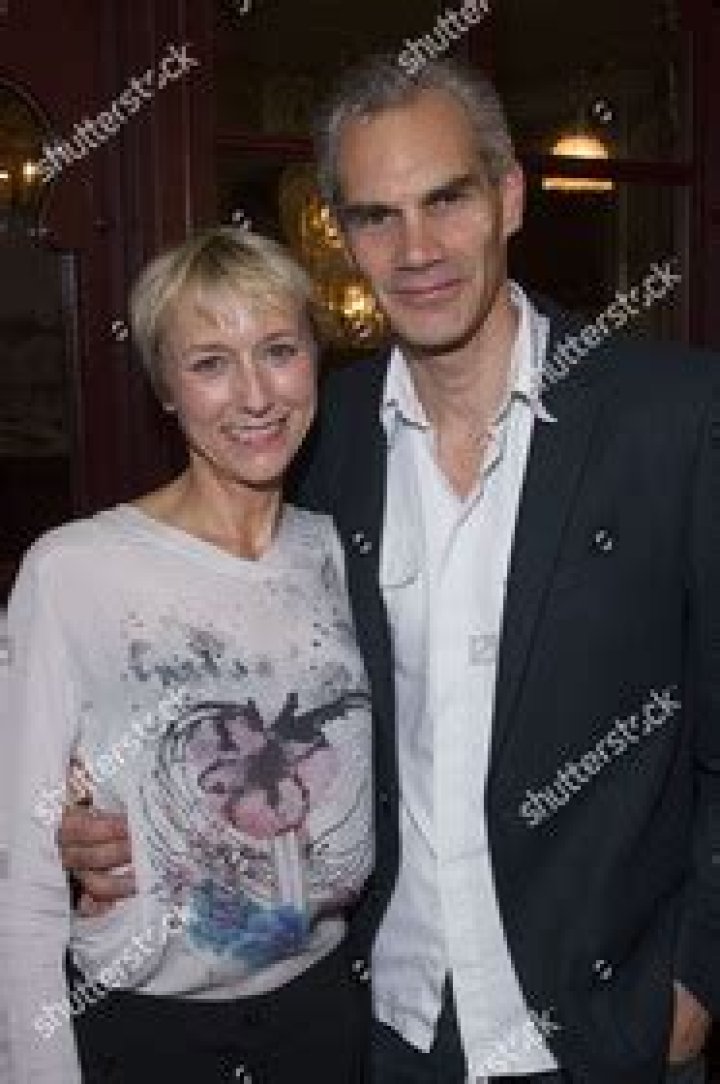 Angus Wright Biography, Age, Height, Wife, Net Worth, Family