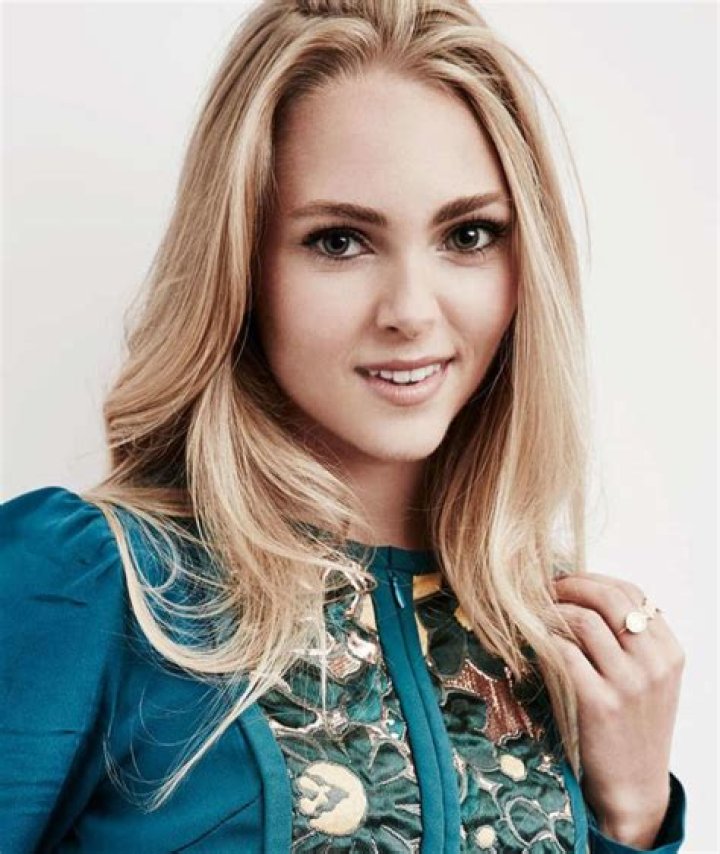 AnnaSophia Robb Biography, Age, Height, Husband, Net Worth, Family