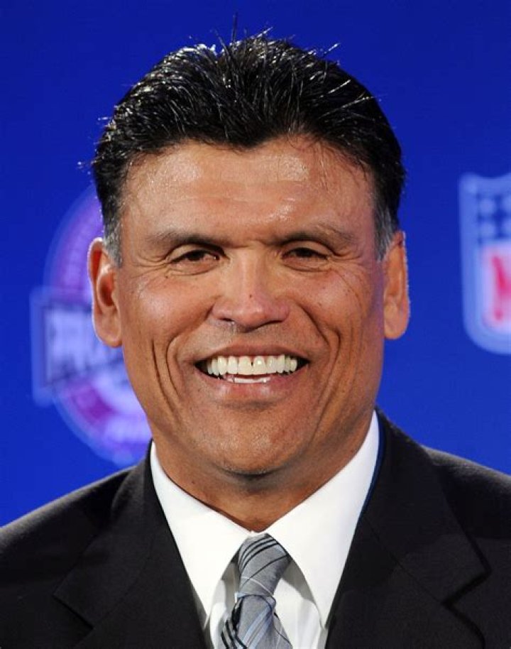 Anthony Munoz Biography, Age, Height, Wife, Net Worth, Family