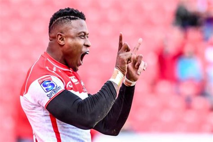 Aphiwe Dyantyi Biography, Age, Height, Wife, Net Worth, Family