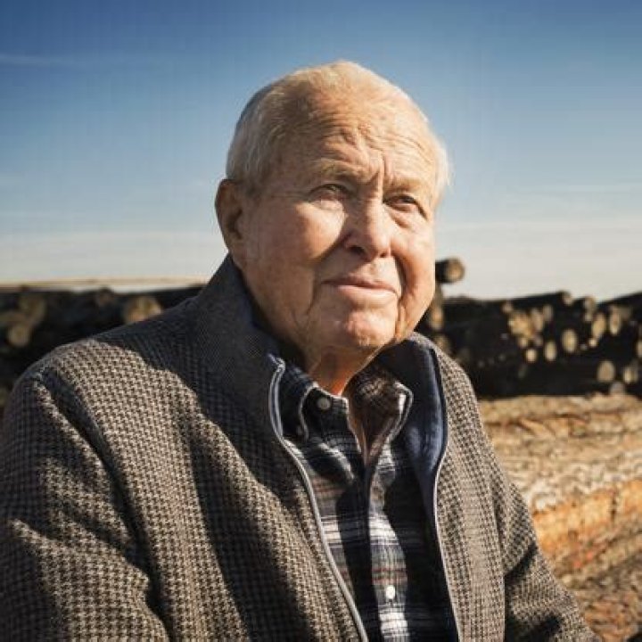 Archie Aldis Emmerson Biography, Age, Height, Wife, Net Worth and Family