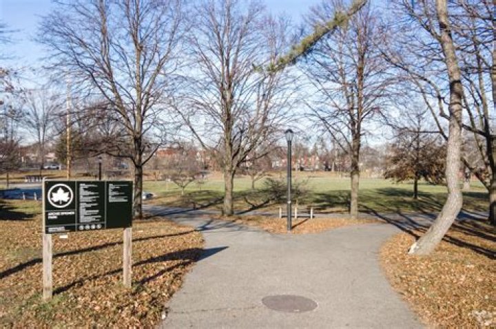 Archie Spigner Biography, Age, Height, Wife, Net Worth, Family