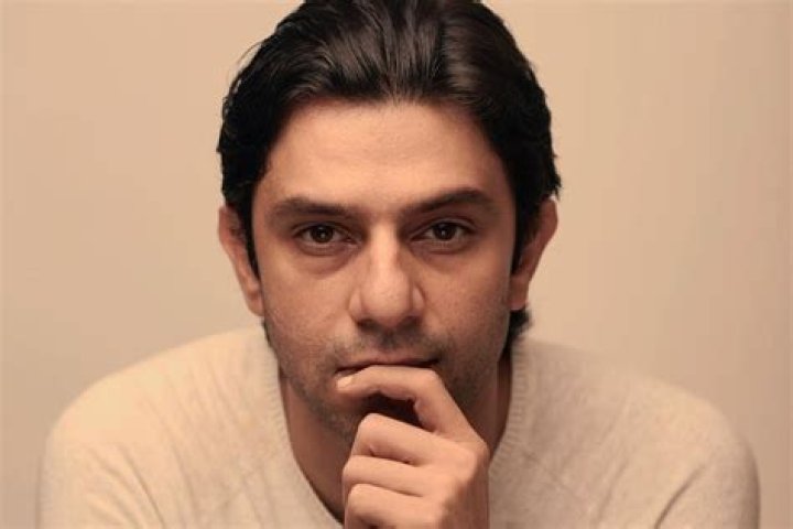 Arjun Mathur Biography, Age, Height, Wife, Net Worth, Family