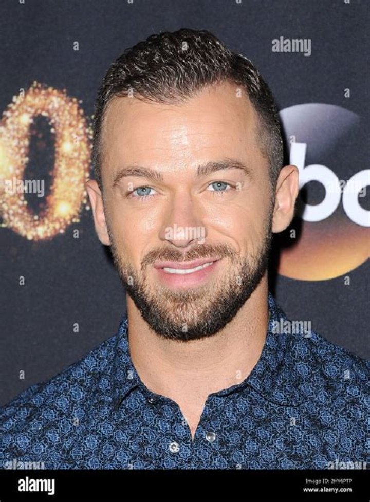 Artem Chigvintsev Biography, Age, Height, Wife, Net Worth, Family