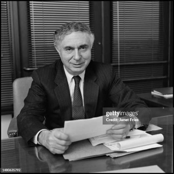 Arthur L. Liman Biography, Age, Height, Wife, Net Worth, Family