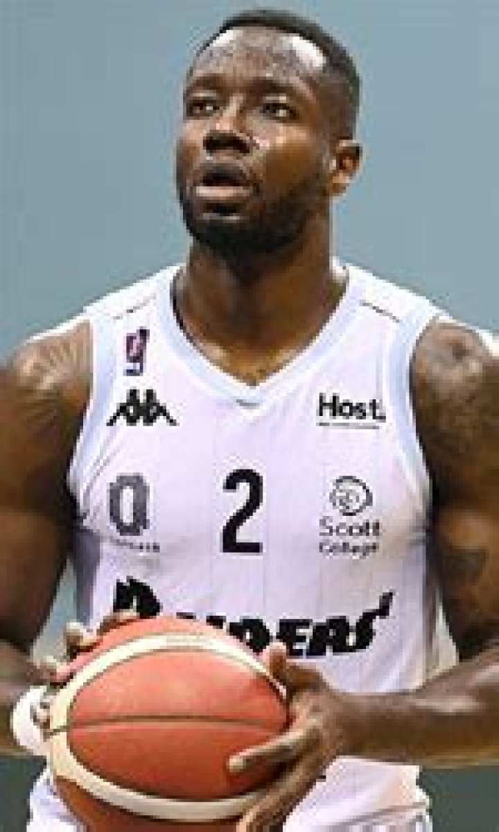 Ashley Hamilton Biography, Age, Height, Wife, Net Worth, Family