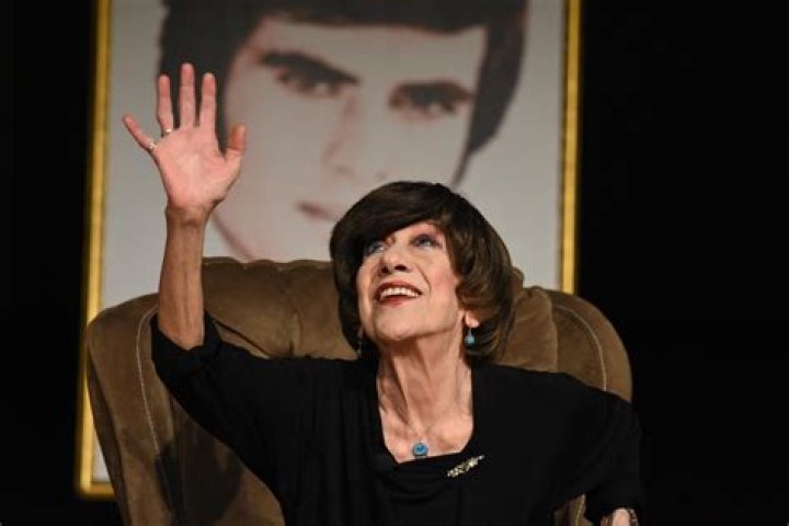 Aysen Gruda Biography, Age, Height, Husband, Net Worth, Family