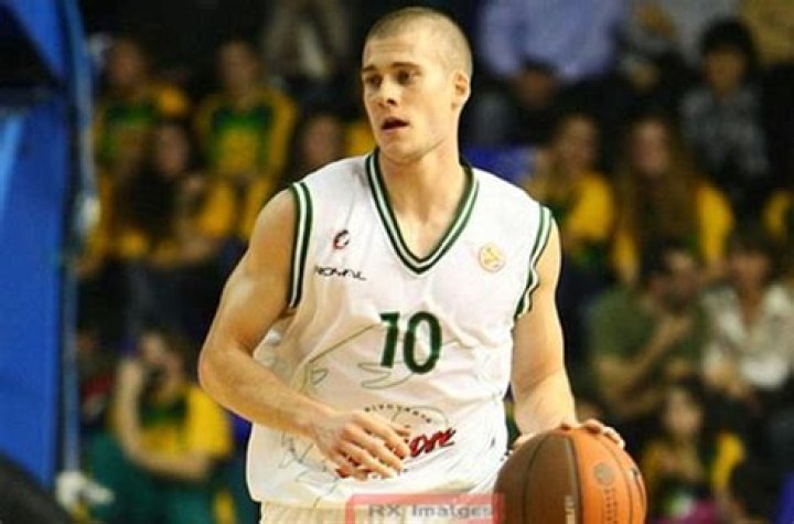 Ben Woodside Biography, Age, Height, Wife, Net Worth, Family