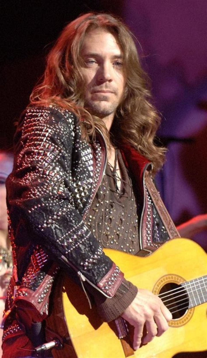 Benise Biography, Age, Height, Wife, Net Worth, Family