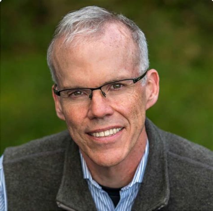 Bill McKibben Biography, Age, Height, Wife, Net Worth, Family