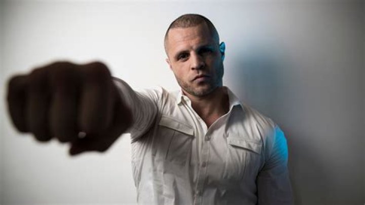 BJ Flores Biography, Age, Height, Wife, Net Worth, Family