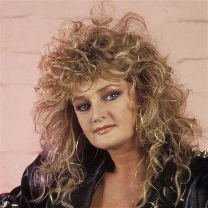 Bonnie Tyler Biography, Age, Height, Husband, Net Worth, Family
