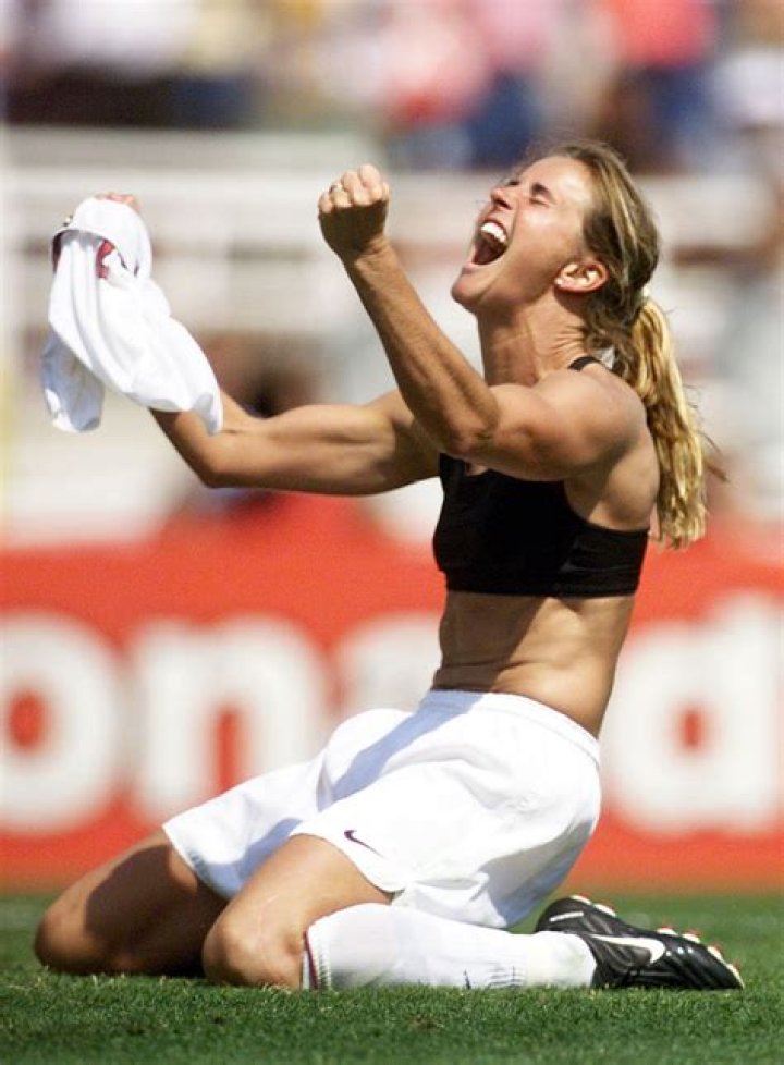 Brandi Chastain Biography, Age, Height, Husband, Net Worth, Family