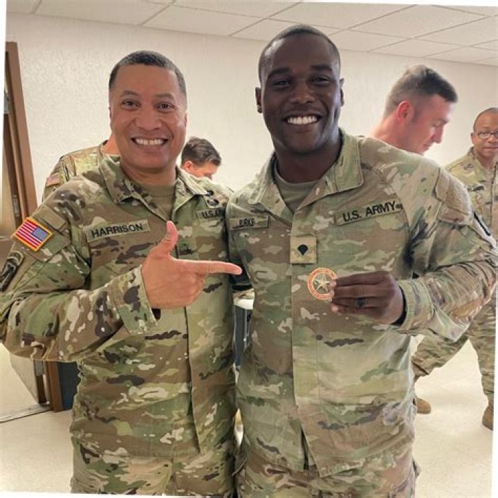 Brandon Burks Biography, Age, Height, Wife, Net Worth, Family