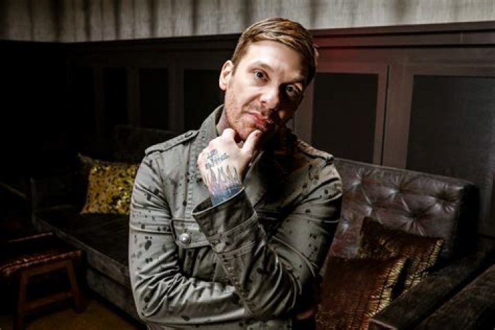 Brent Smith Biography, Age, Height, Wife, Net Worth, Family