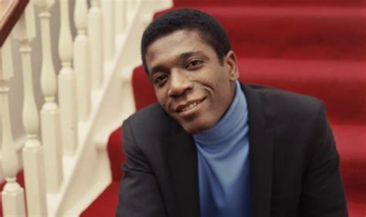 Brenton Wood biografía, edad, altura, esposo, net worth, familia