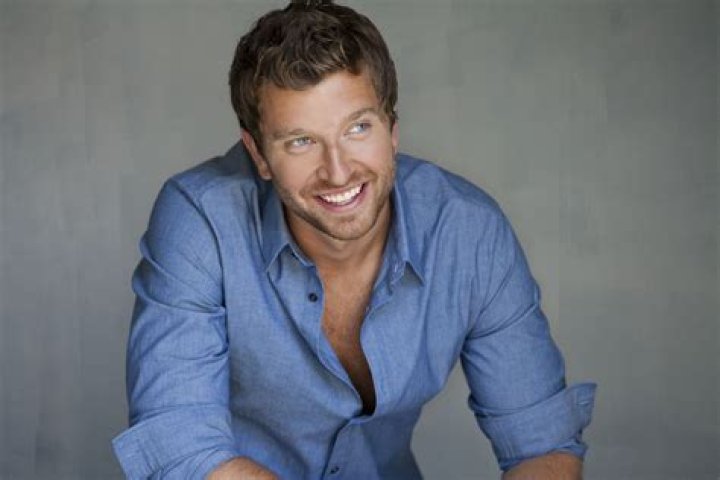 Brett Eldredge Biography, Age, Height, Wife, Net Worth, Family