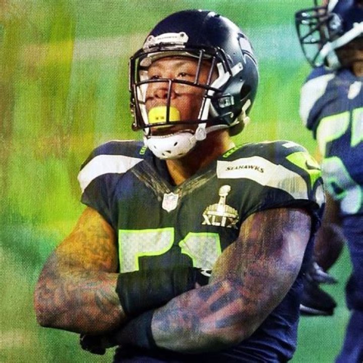Bruce Irvin Biography, Age, Height, Wife, Net Worth, Family