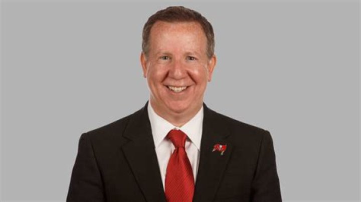 Bryan Glazer Biography, Age, Height, Wife, Net Worth, Family