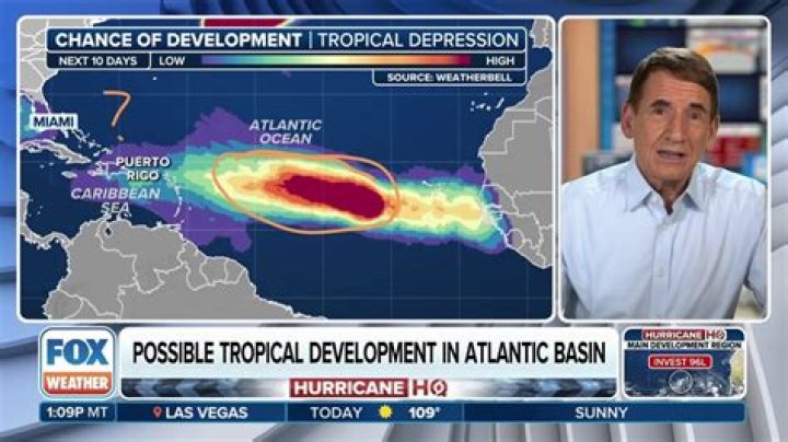 Bryan Norcross Biography, Age, Height, Wife, Net Worth, Family