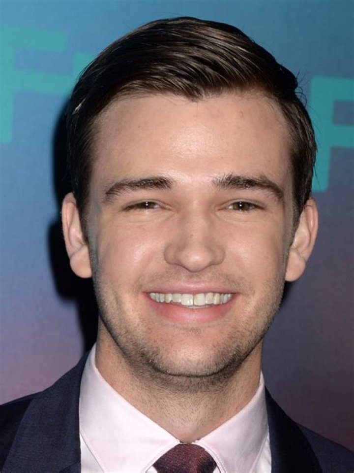 Burkely Duffield Biography, Age, Height, Wife, Net Worth, Family