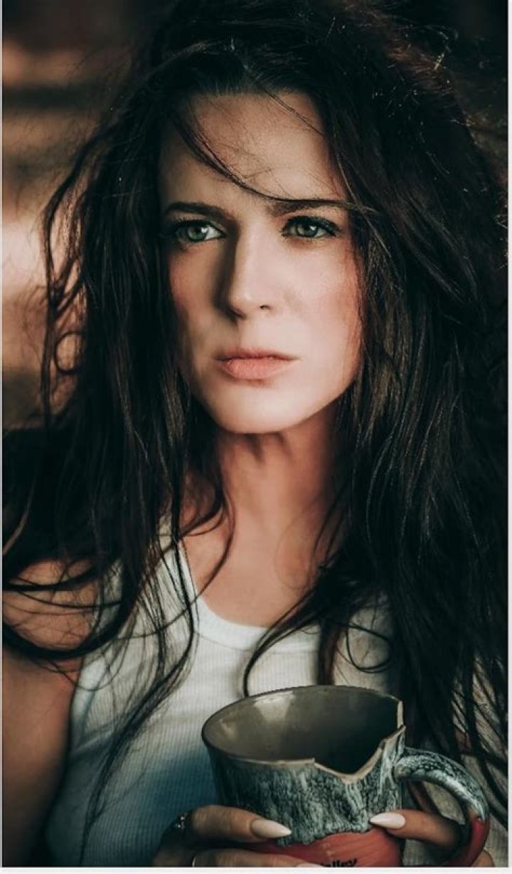 Calico Cooper Biography, Age, Height, Husband, Net Worth, Family