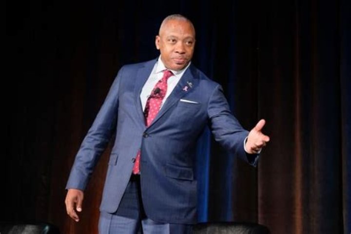 Calvin Mackie Biography, Age, Height, Wife, Net Worth, Family