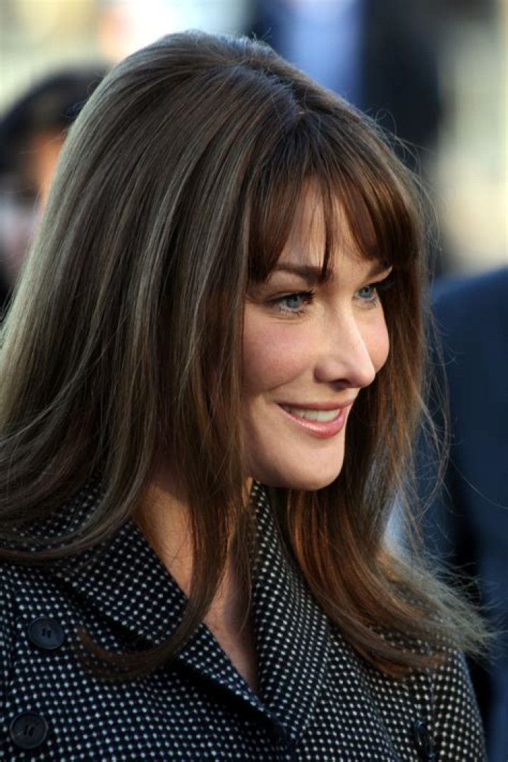 Carla Bruni Biography, Age, Height, Husband, Net Worth, Family
