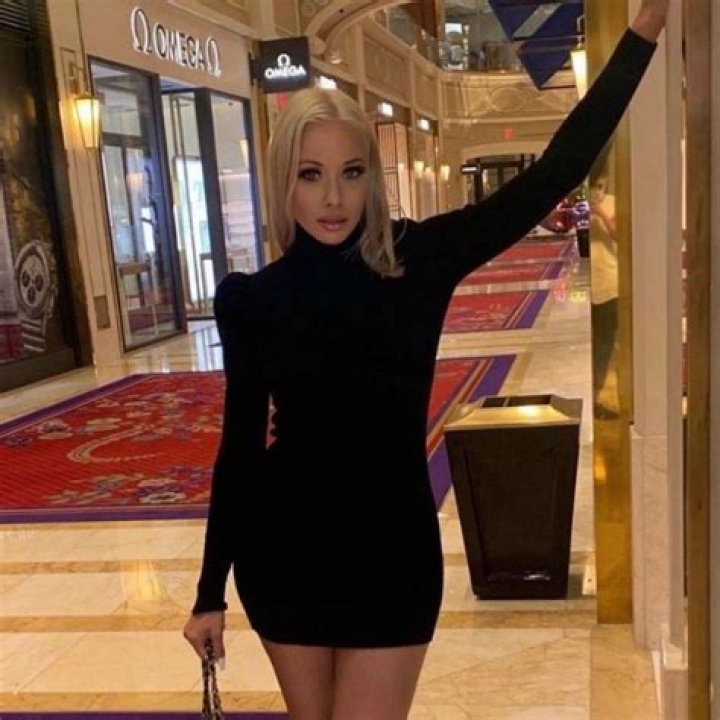 Carley Corbin Biography, Age, Height, Husband, Net Worth, Family