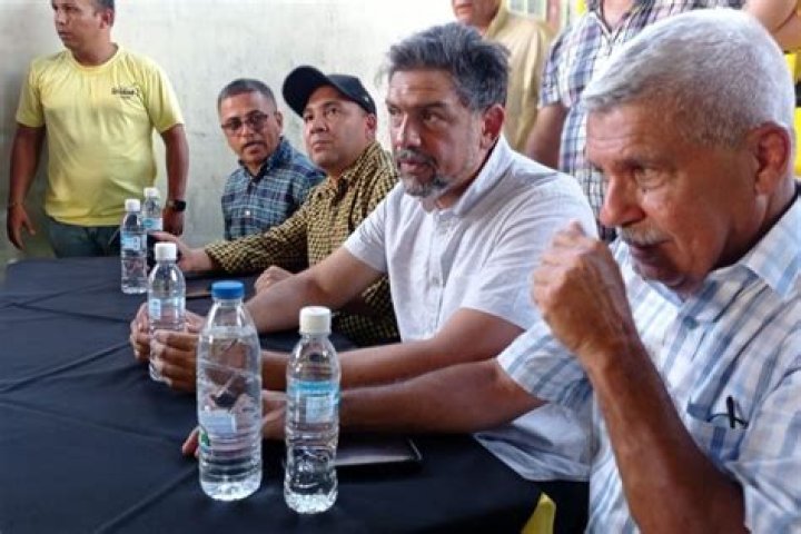 Carlos Ocariz Biography, Age, Height, Wife, Net Worth, Family