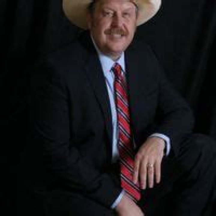 Cecil Bell Jr. Biography, Age, Height, Wife, Net Worth, Family