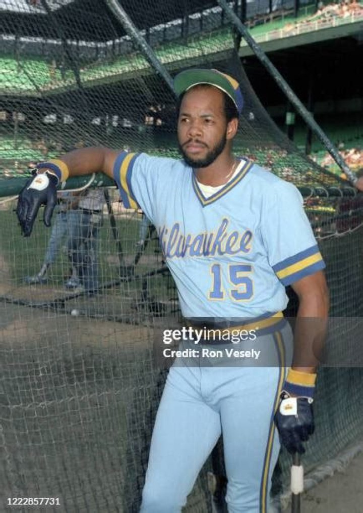 Cecil Cooper Biography, Age, Height, Wife, Net Worth, Family